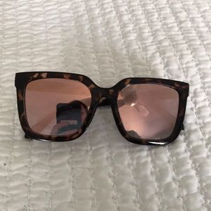 Quay Australia Genesis in rose!